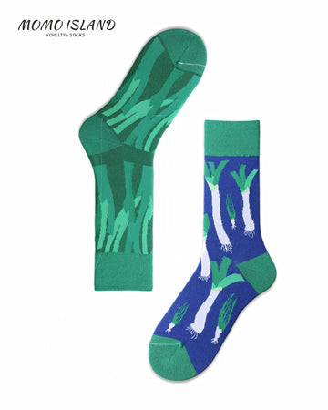 MoMo Island Comfort Focused Unisex Socks: Green & Blue, Featuring Scallion Patterns